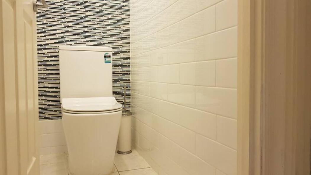 Large Ground Floor Style With Parking Apartment