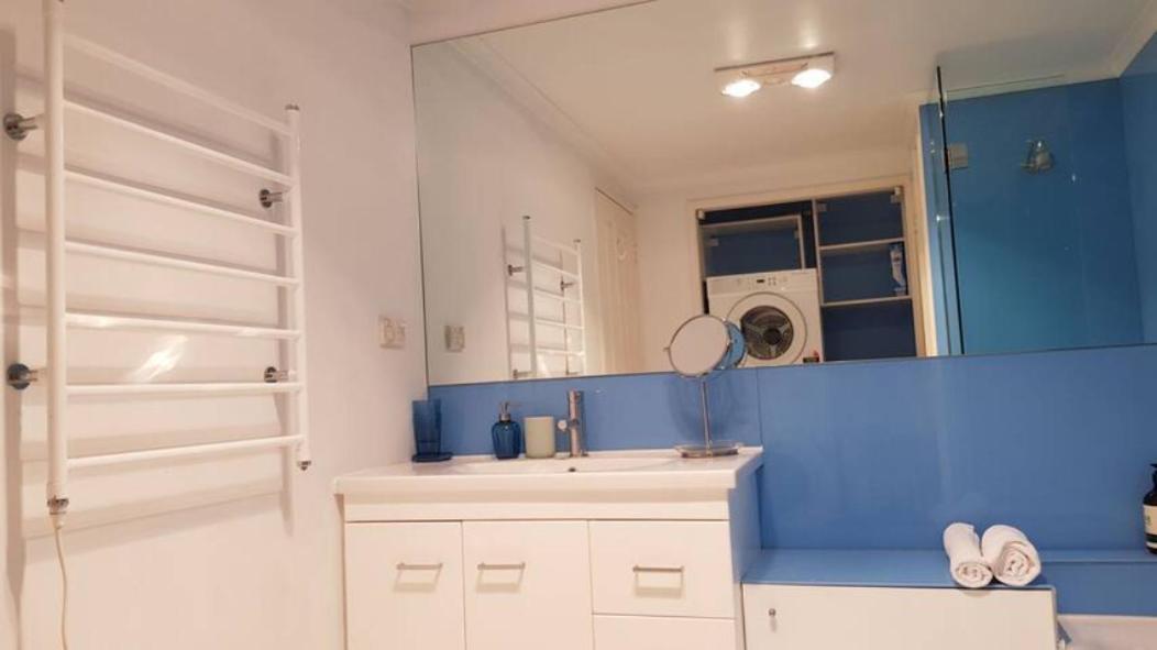 Large Ground Floor Style With Parking Apartment *