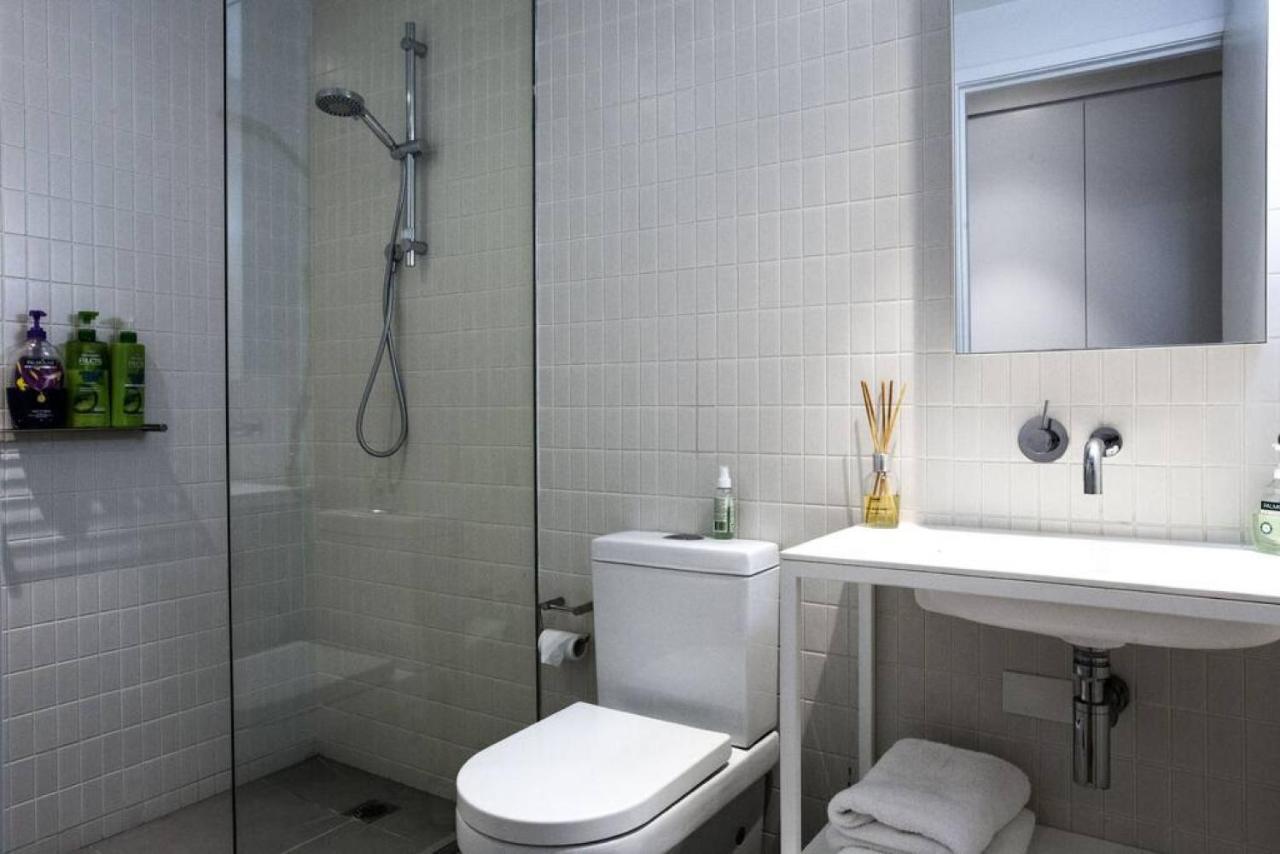 Apartment Readyset At Emerald Melbourne