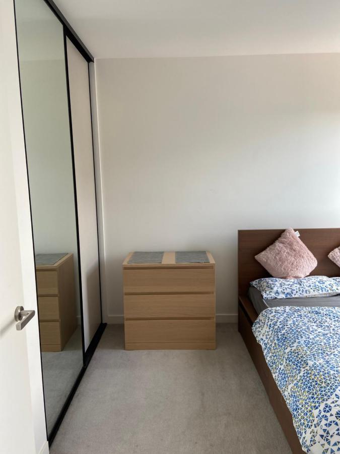 Riviera House - Accomodation Near City Bed & Breakfast