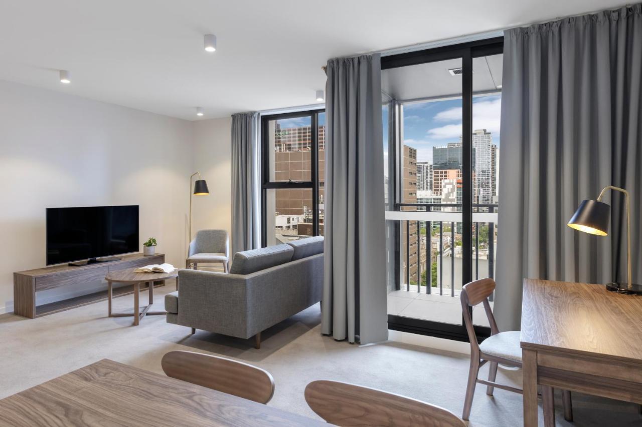 Brady Hardware Lane Hotel 4*