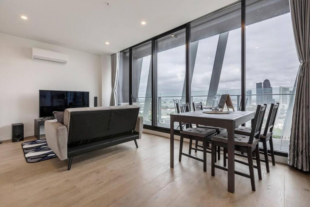 Modern 2 Beds With Amazing View * Melbourne