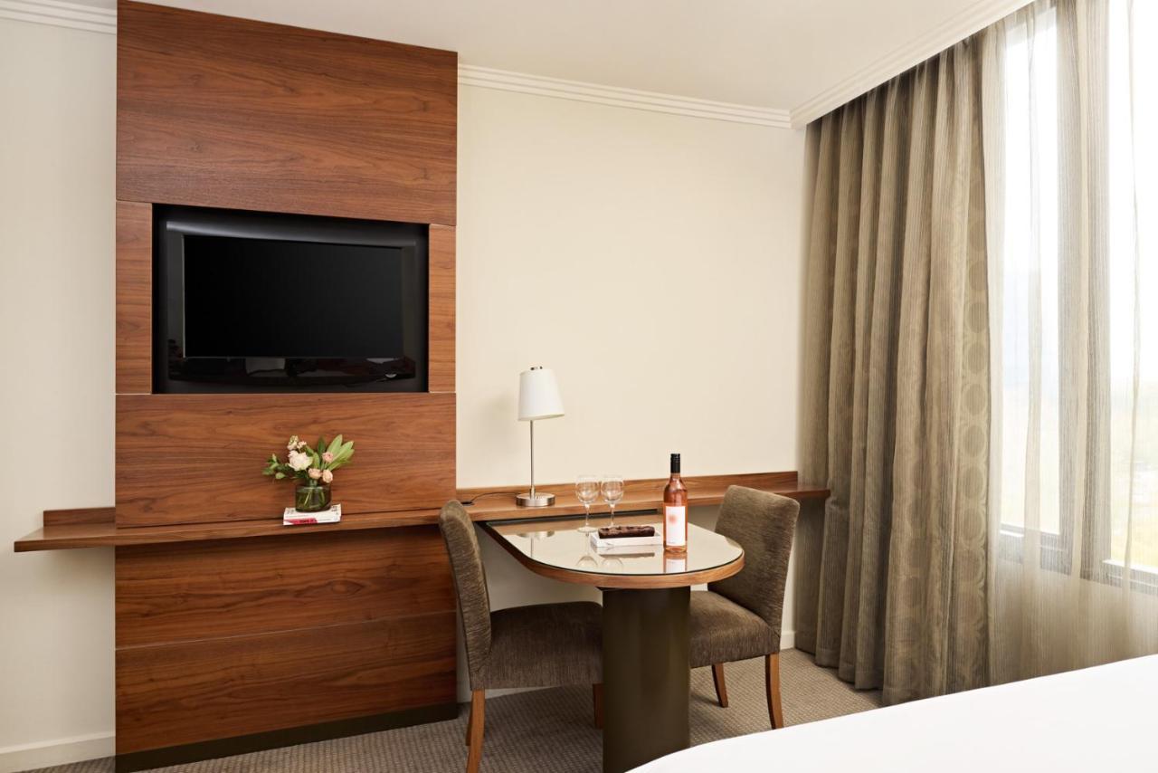 View 4* Melbourne