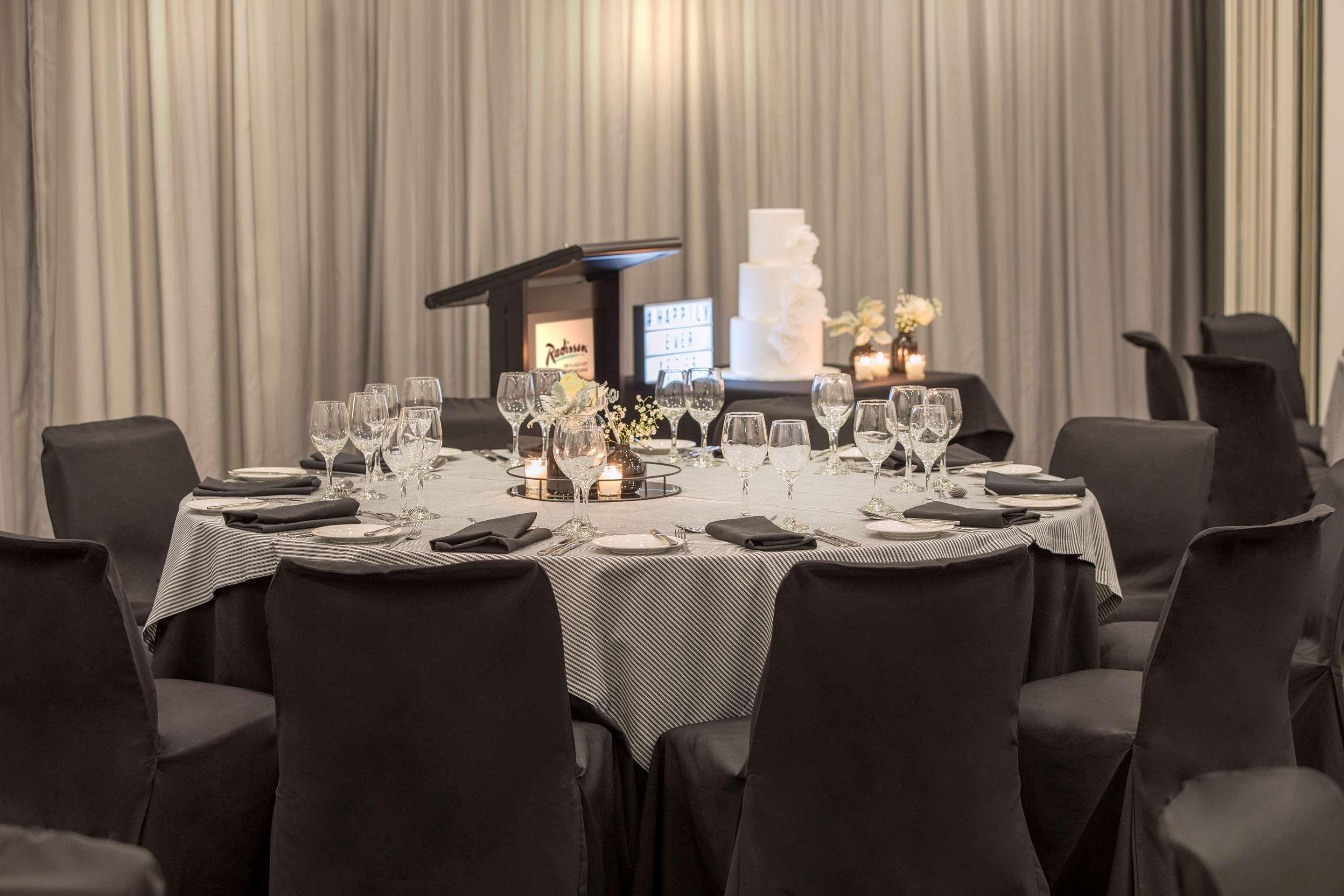 Radisson On Flagstaff Gardens Hotel Melbourne