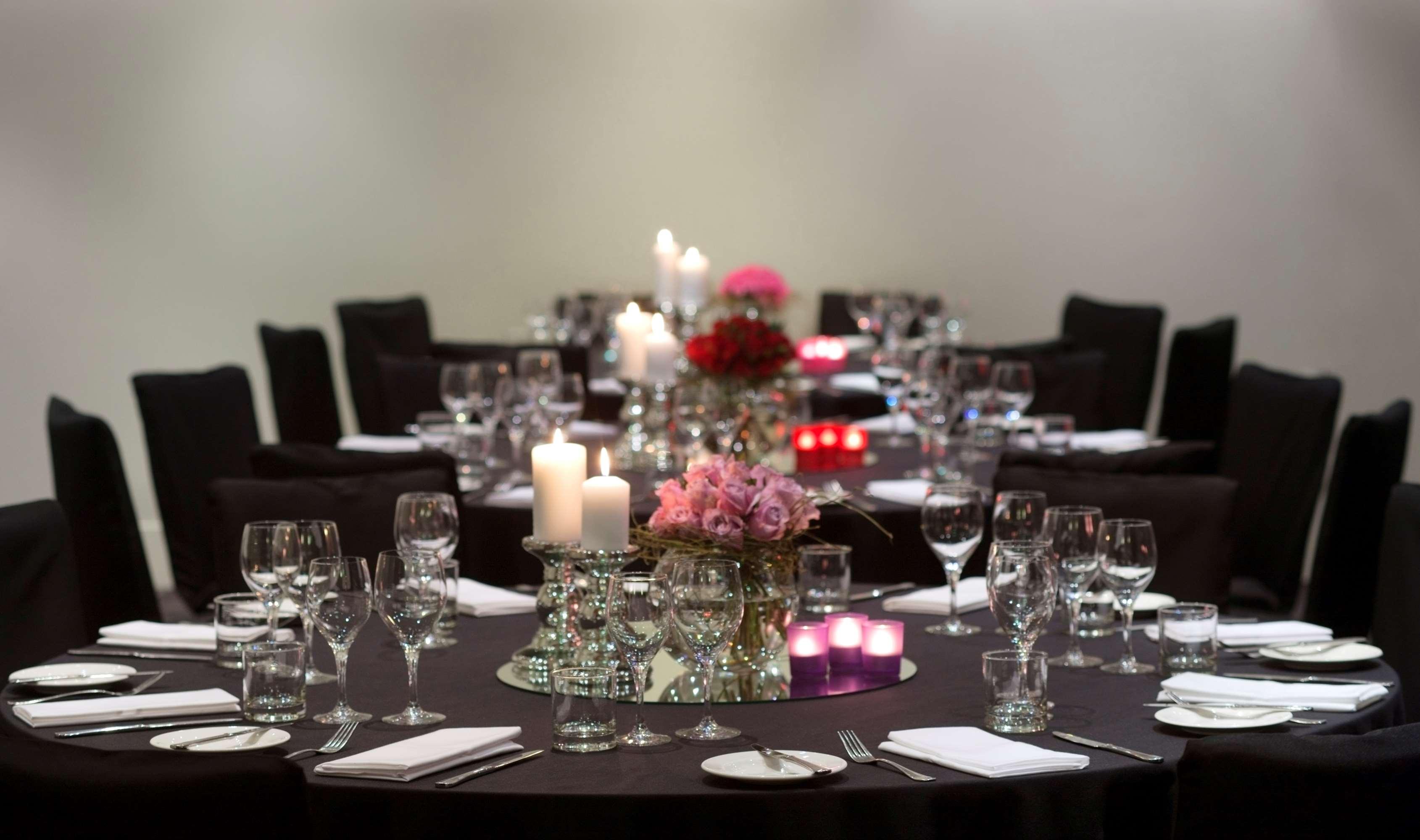 Radisson On Flagstaff Gardens 4*