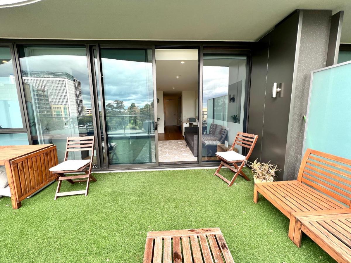 Apartment Readyset At Emerald Melbourne