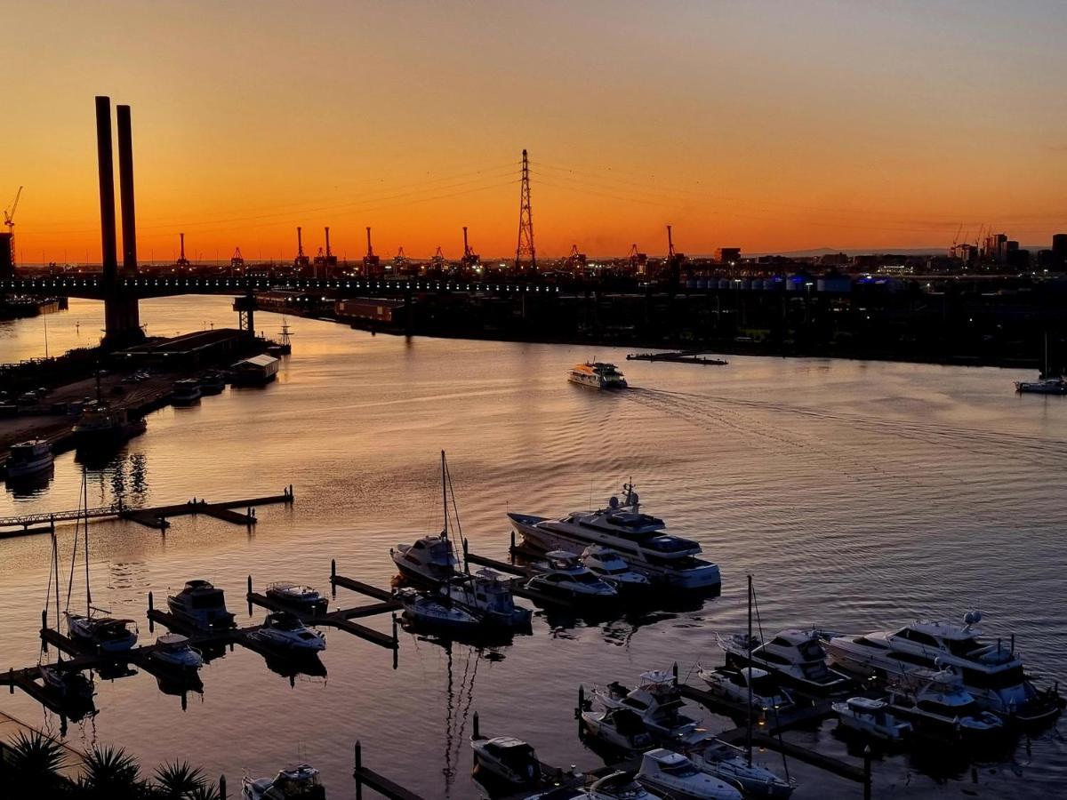 Luxe Waterfront