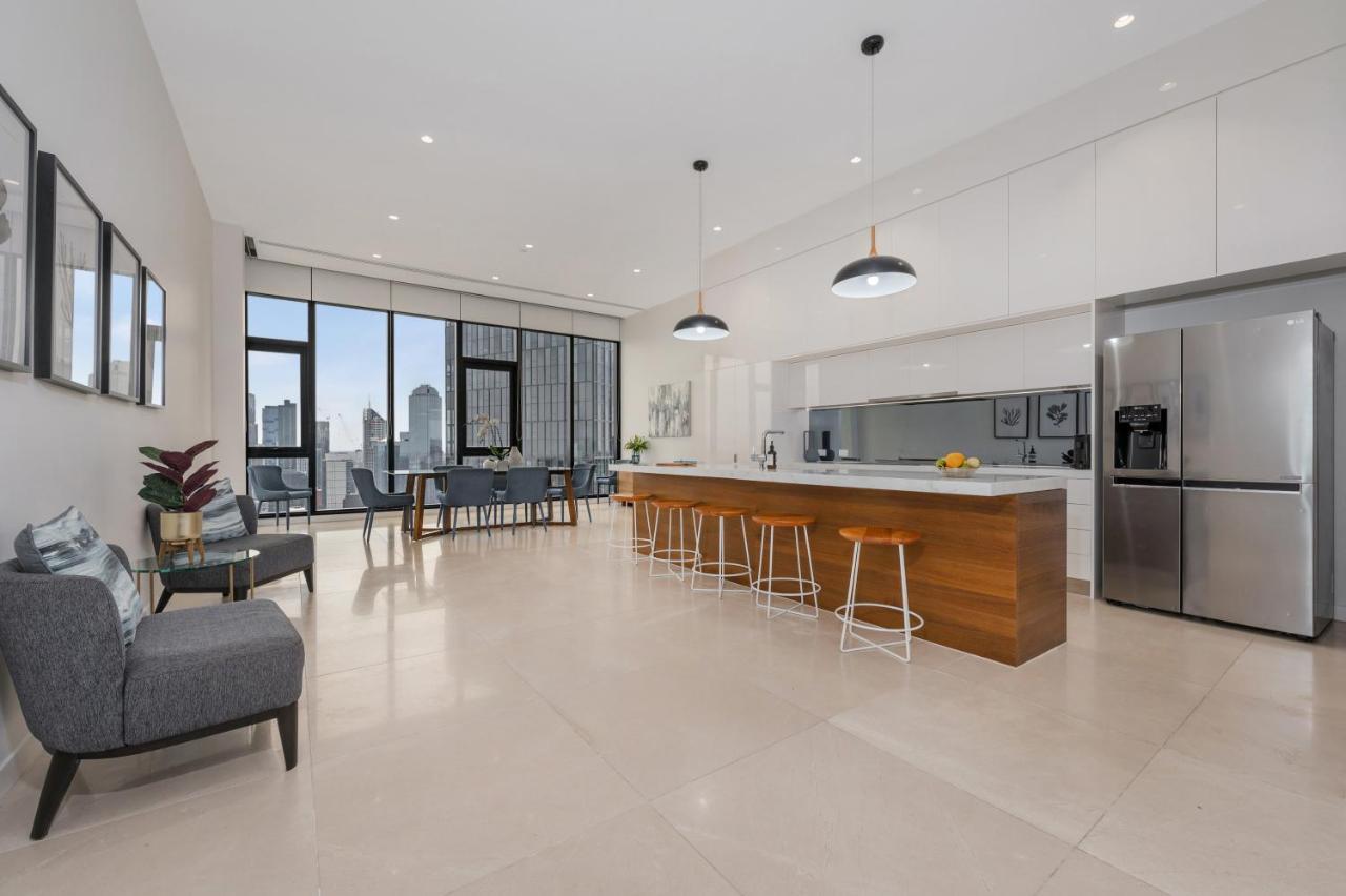 Panoramic Skyview Penthouse