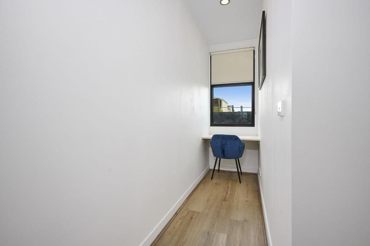 Vibrant Apartment-living Richmond Vic Apartment