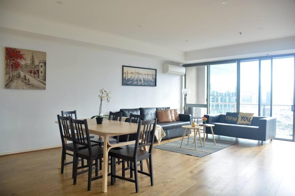 Riverview Spacious 3br2bath2car Wifipoolgym Crown Apartamento Melbourne