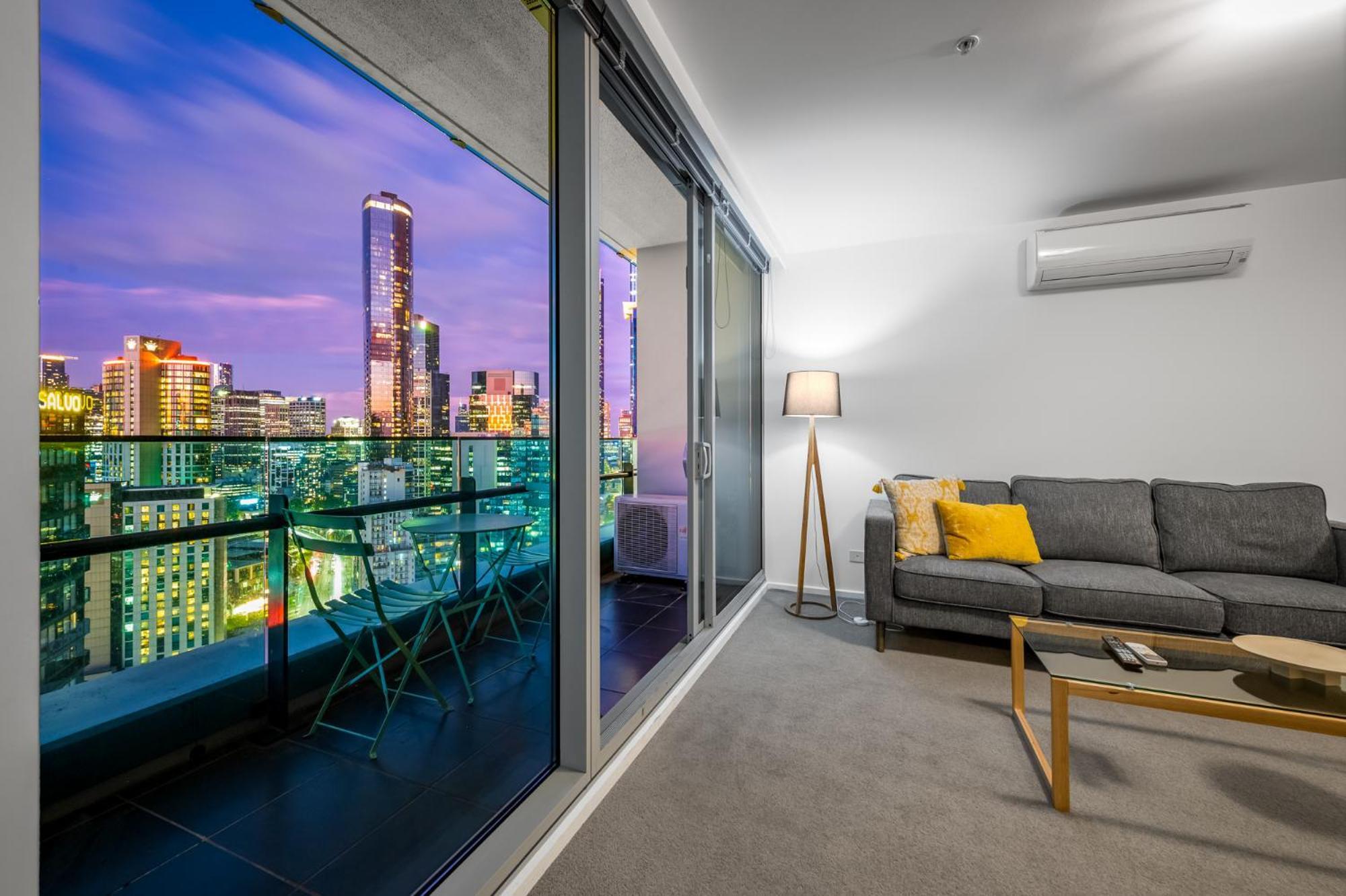 Exclusive - Mainpoint * Melbourne