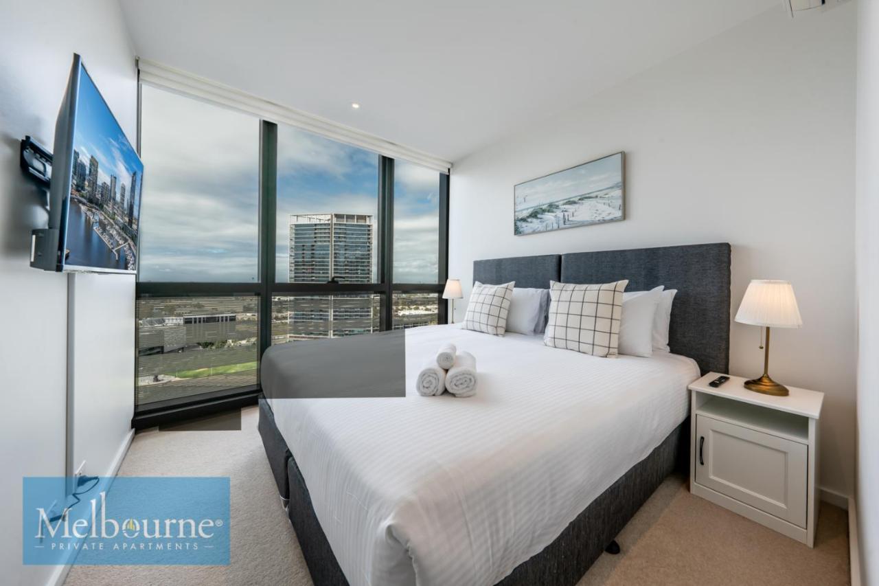 Private - Collins Street Waterfront, Docklands Apartment