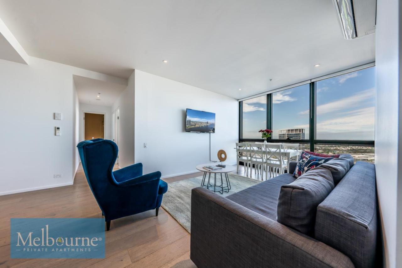 Private - Collins Street Waterfront, Docklands Apartment