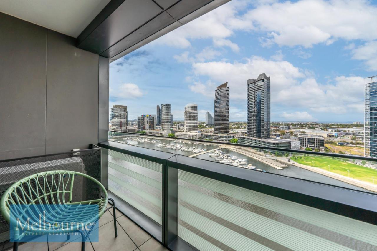 Private - Collins Street Waterfront, Docklands Apartment