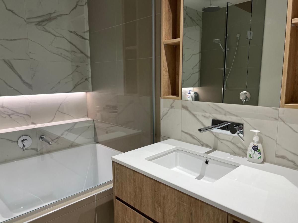 Wsp 3b2b In Cbd With Free Parking Apartment