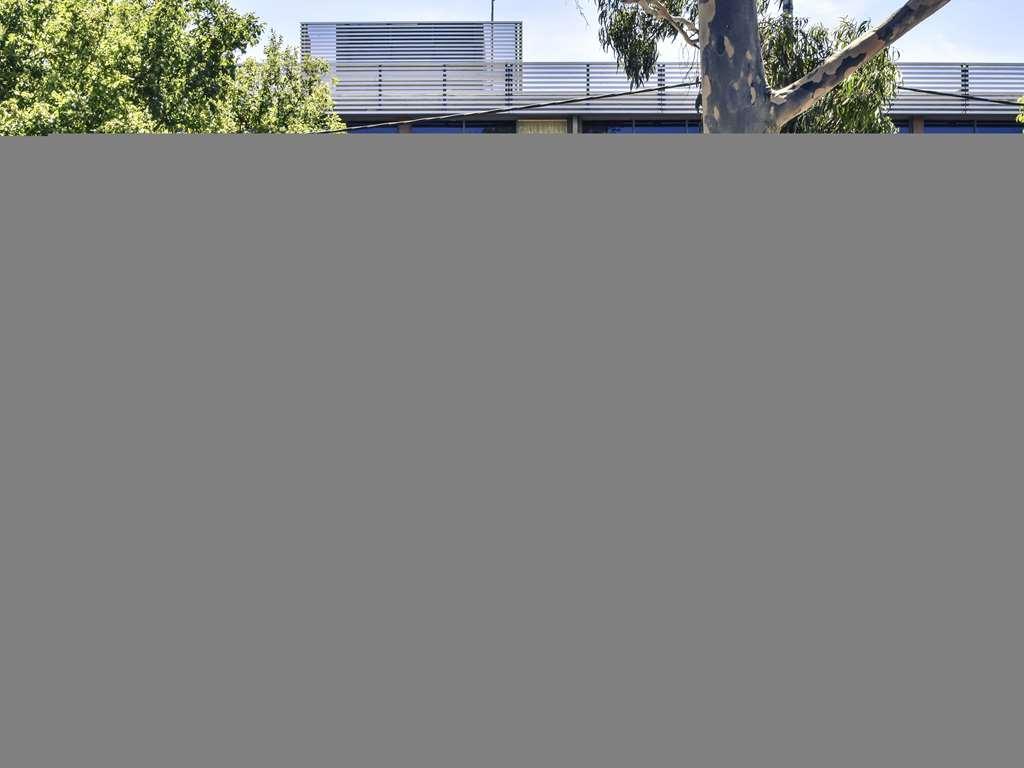 Mercure North 4* Melbourne
