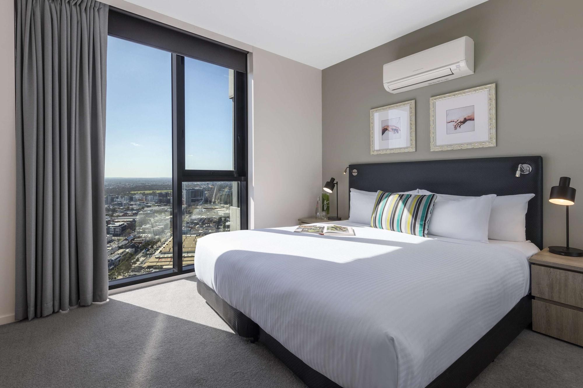 Oaks On William Aparthotel 4*