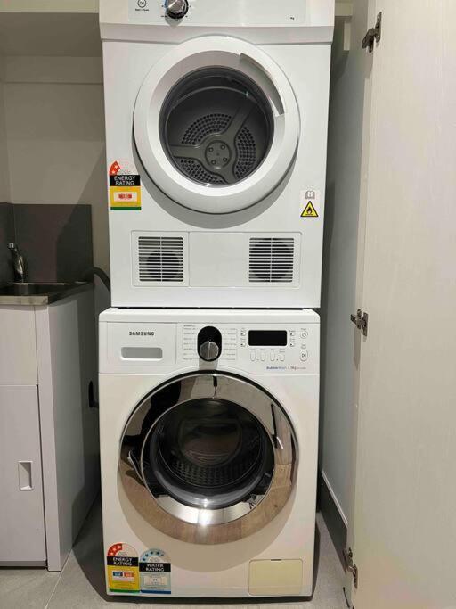 Exclusive 3b2b At Wsp Apartment Melbourne