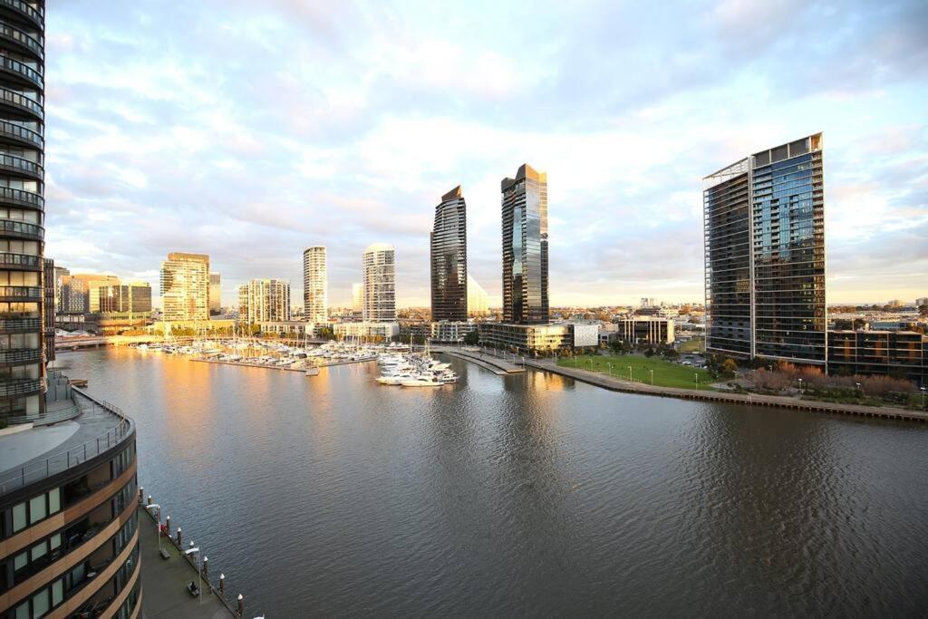 River Views 2b2b Free Parking Apartment *