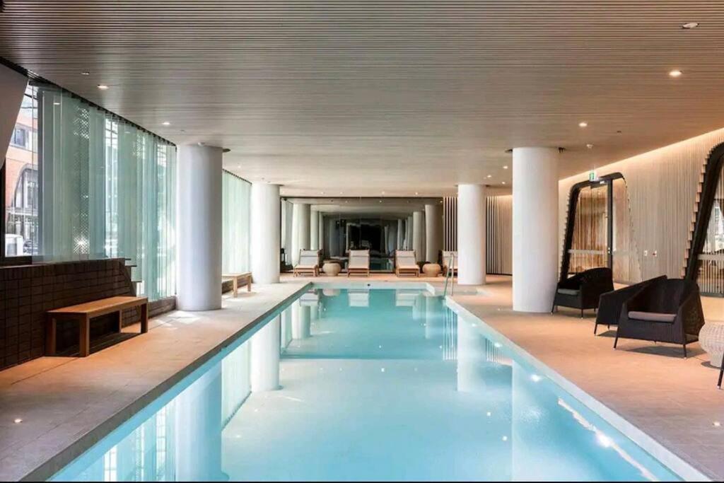 River Views 2b2b Free Parking Apartment *
