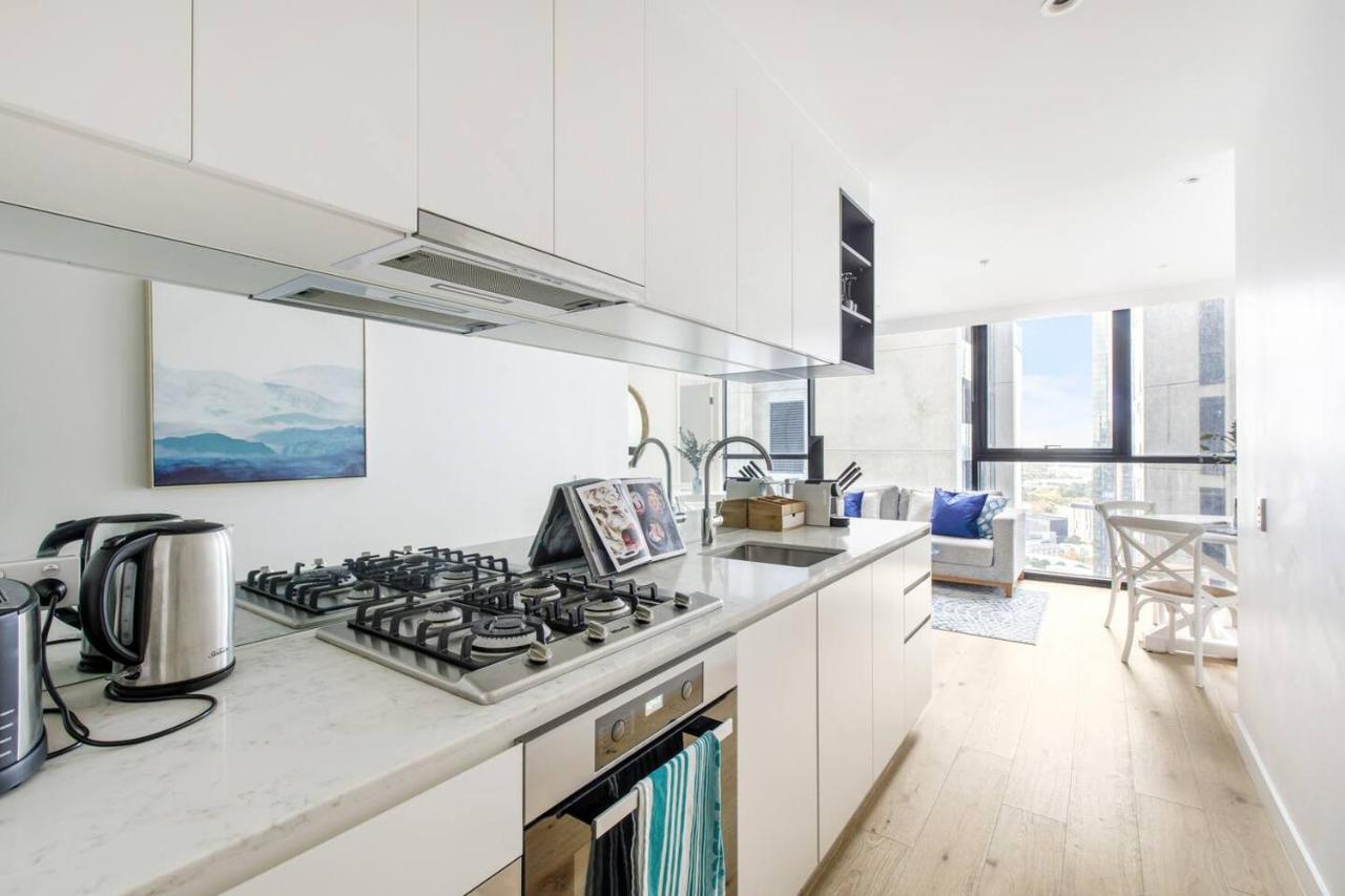 Apartment Cosy Revolve At Palladium - A Stylish Urban Oasis *