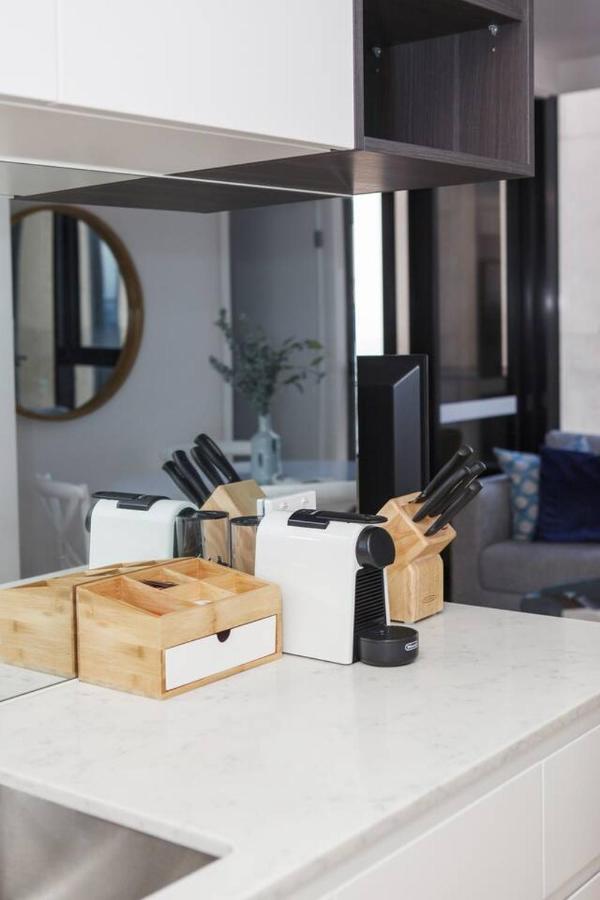 Apartment Cosy Revolve At Palladium - A Stylish Urban Oasis