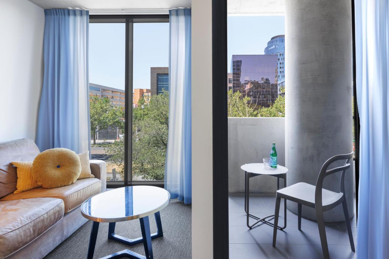 Mercure St Kilda Road
