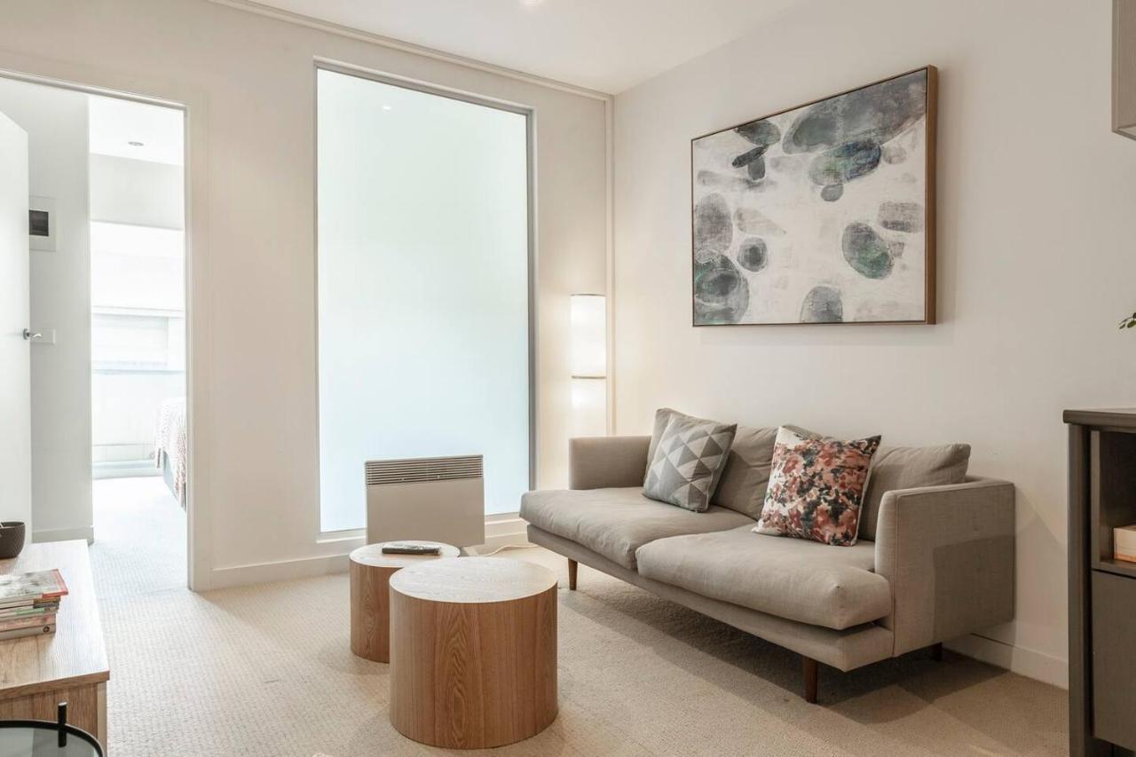 Contemporary Carlton Comfort Near Queen Vic Market Apartment Melbourne