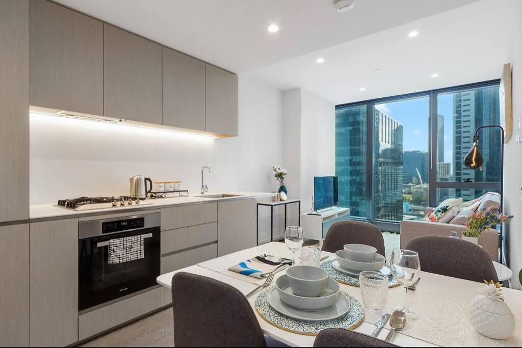 Modern 1 Bedroom On Southbank #australia108#au21 Melbourne