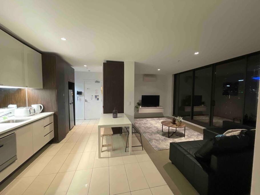 Nest On 639 Lonsdale St Apartamento *