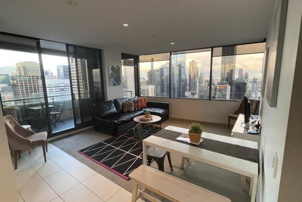 Nest On 639 Lonsdale St Apartamento