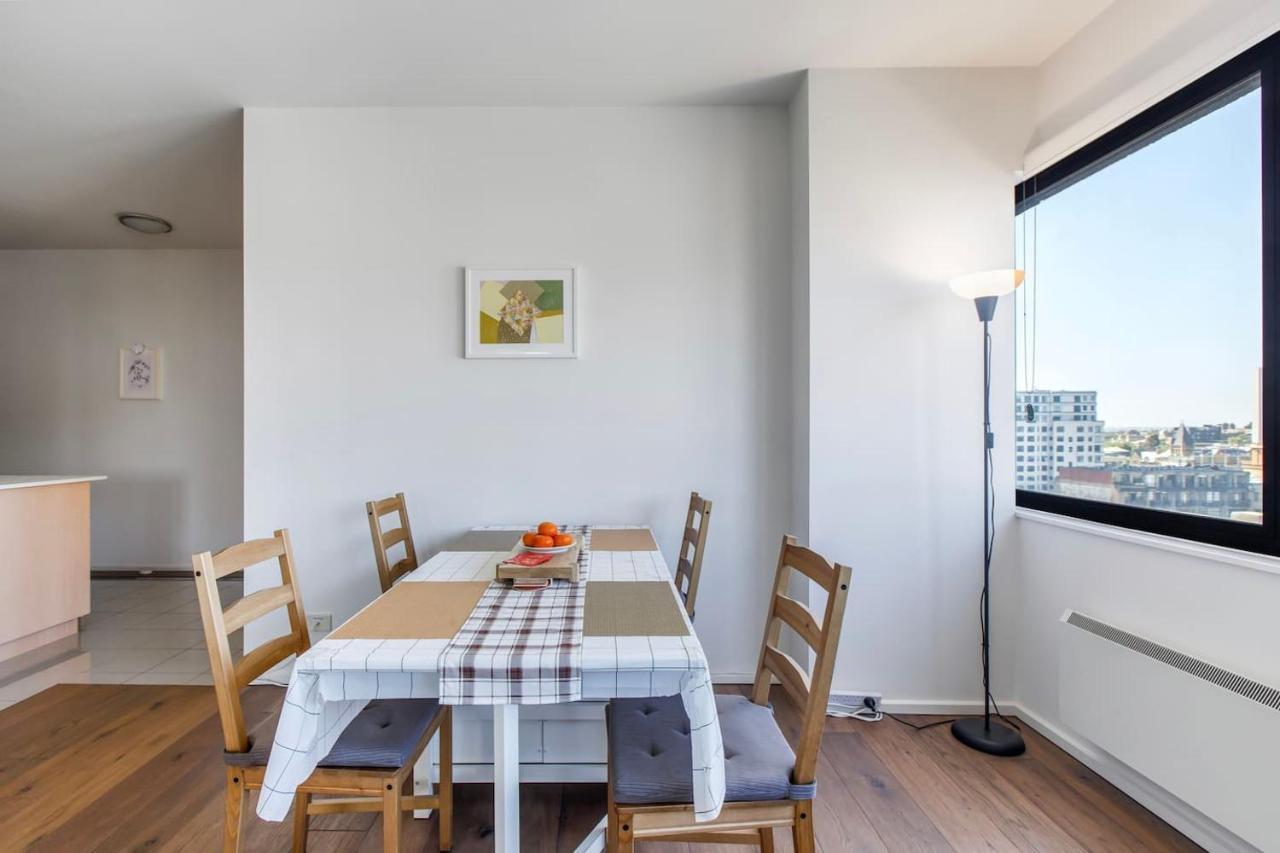 Apartment 'plaid Parlour' City-centre Comfort & Skyline Views