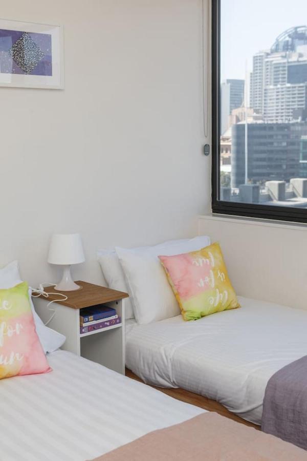 'plaid Parlour' City-centre Comfort & Skyline Views * Melbourne
