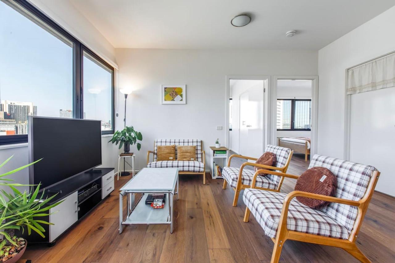 'plaid Parlour' City-centre Comfort & Skyline Views Apartment *