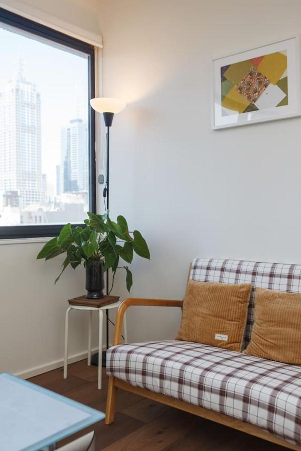 'plaid Parlour' City-centre Comfort & Skyline Views Melbourne