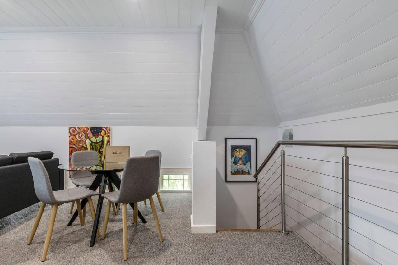 Inner Living In A Modern Slice Of History Apartment Melbourne