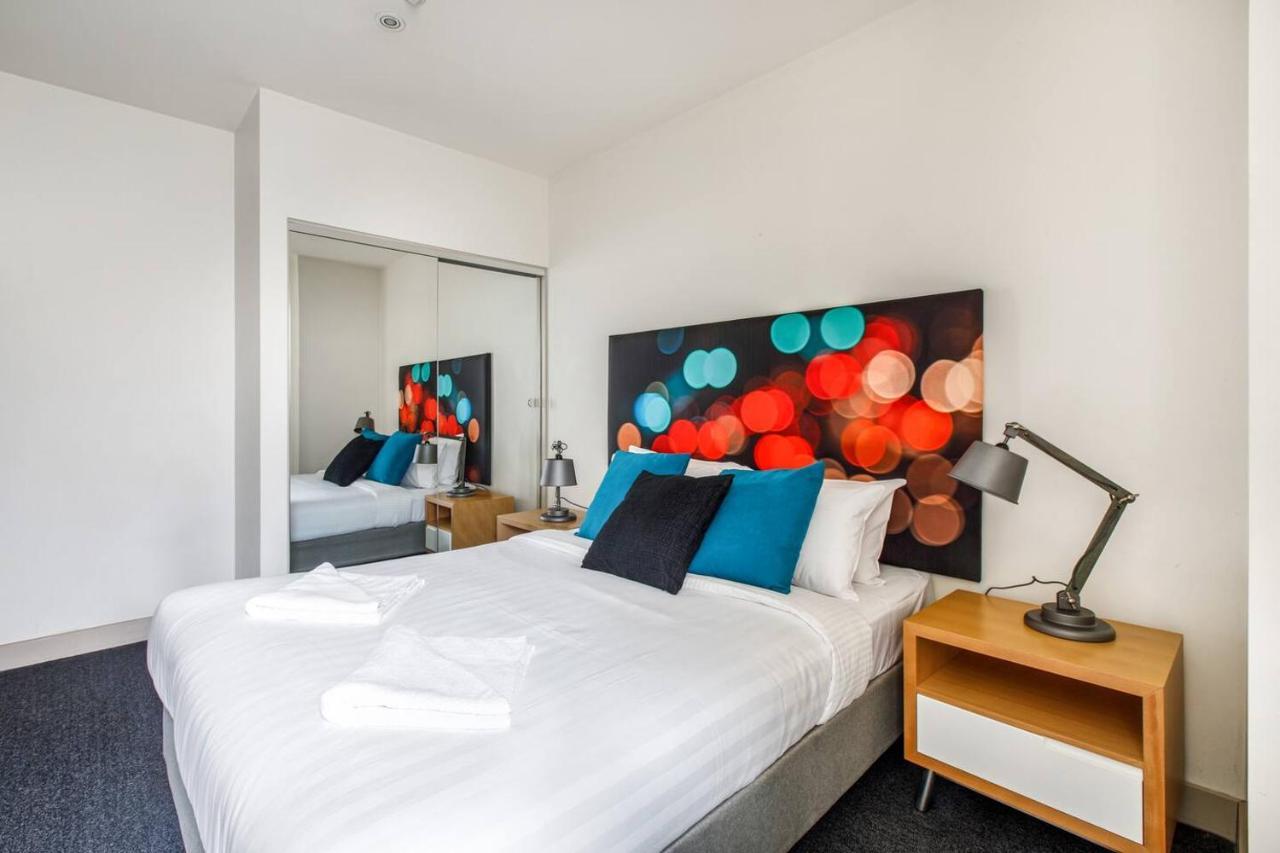 Collins Street Blues - In The Heart Of It Apartment *