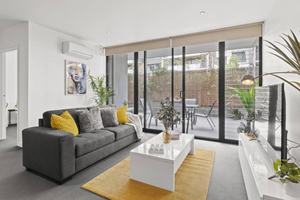 Ink Echelon Escape Apartment *