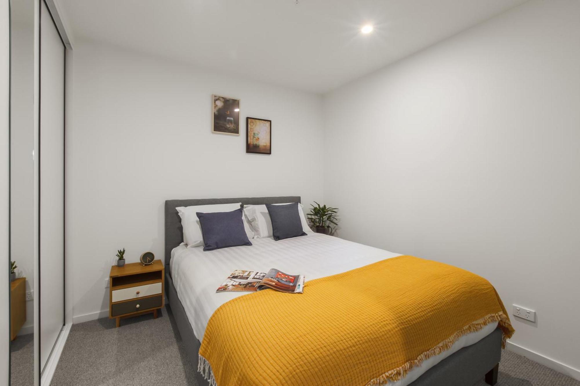Simplicity - Modern Inner-city Living *