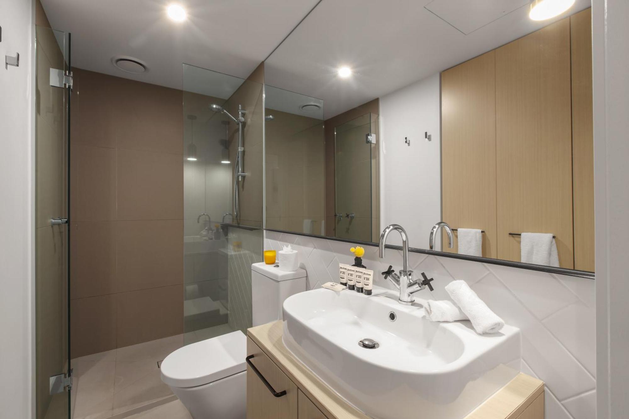 Simplicity - Modern Inner-city Living Melbourne