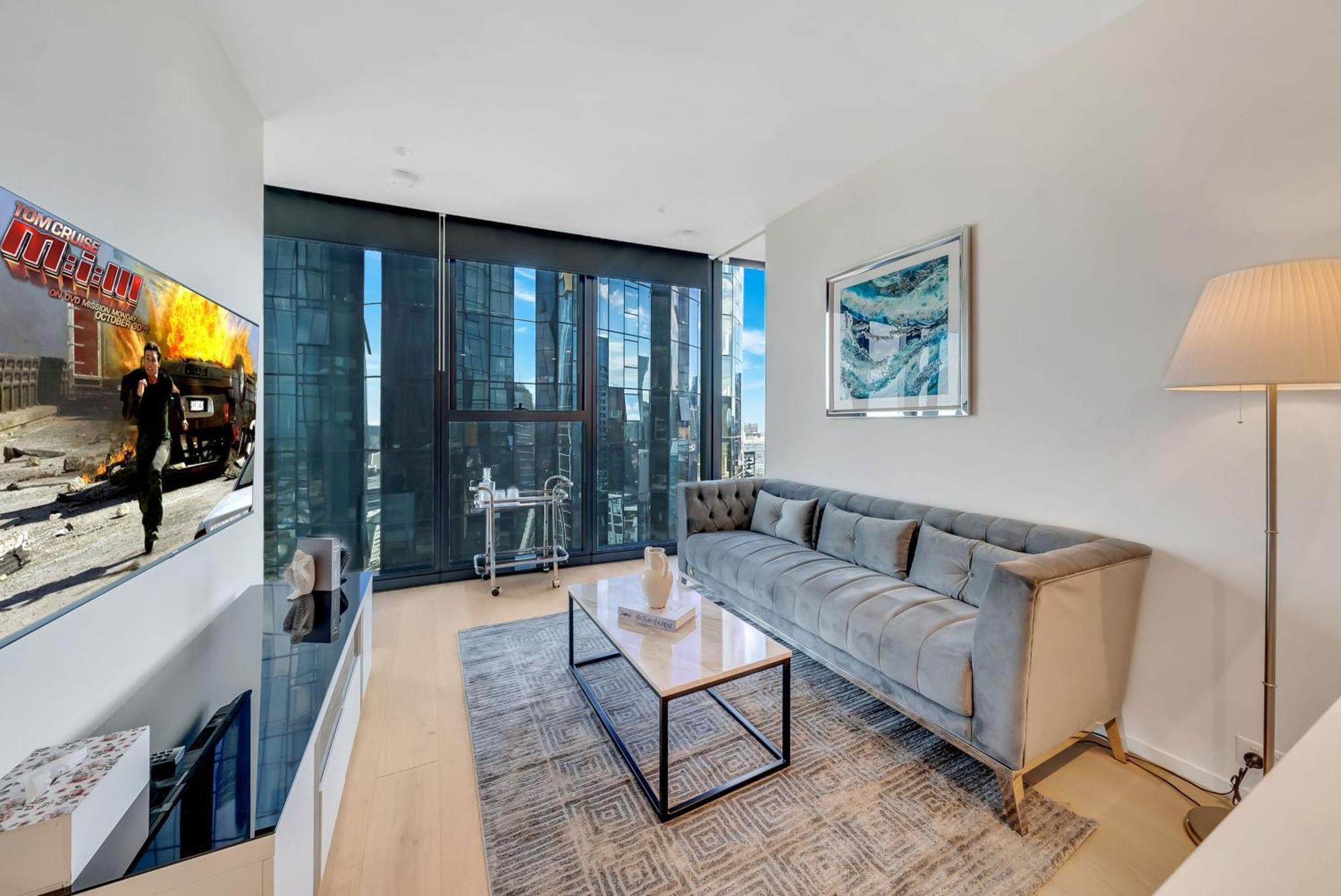 Square Apartment