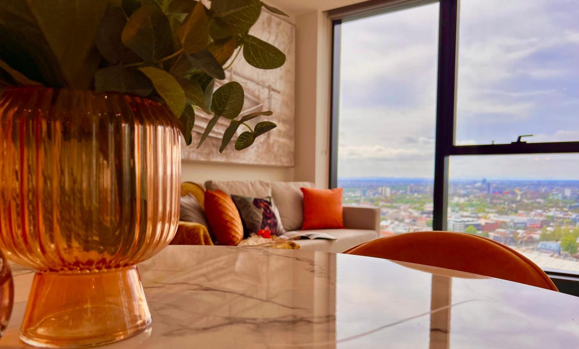 Highrise Location 2baths Melbourne