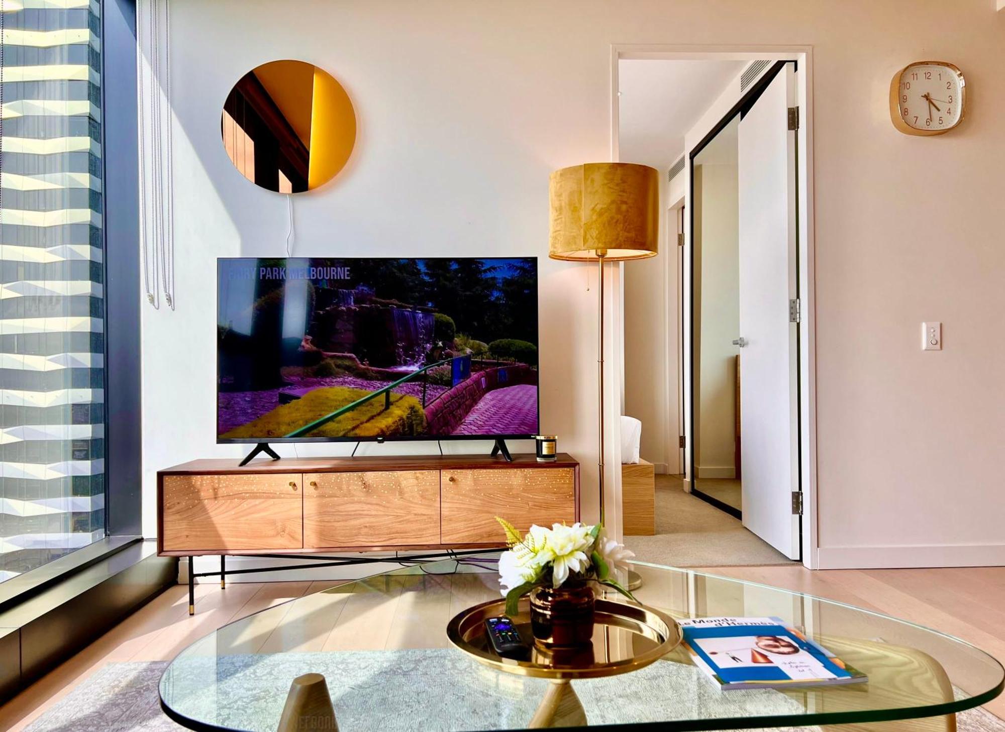 Highrise Location 2baths Apartment *