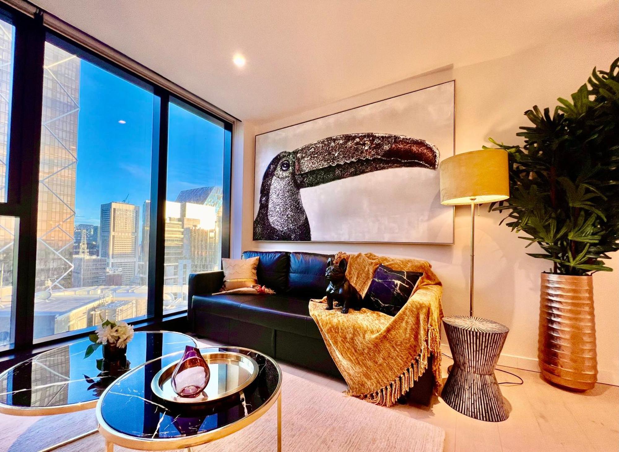 Apartment Highrise Location 2baths *