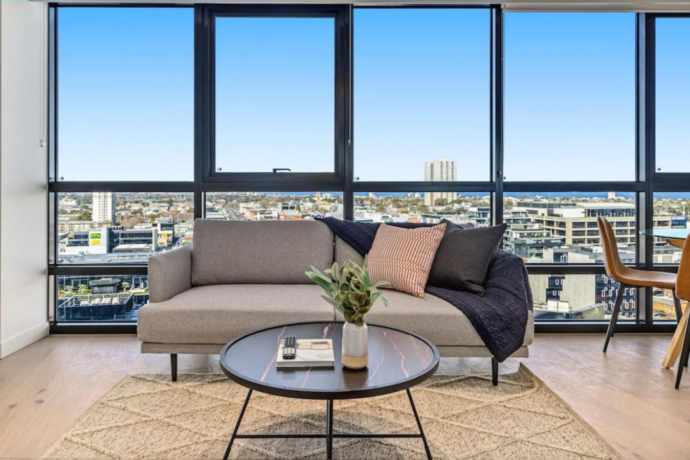 Spectacular Views From The Heart Of Southbank! *