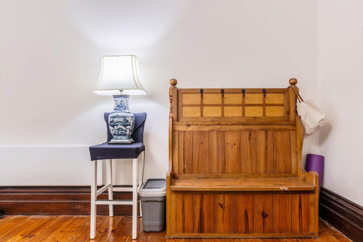 Elwood Manor - A Restored Art-deco Gem *