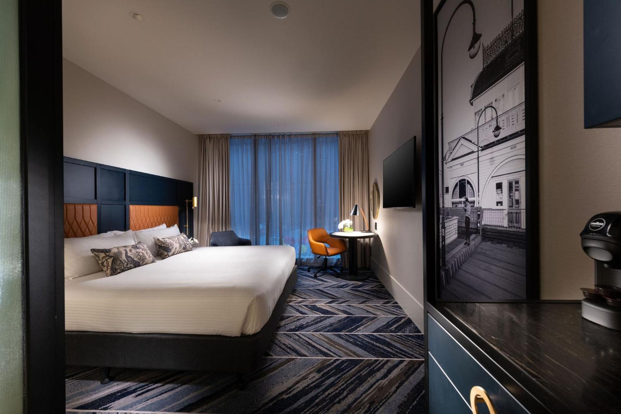 Dorsett Hotel