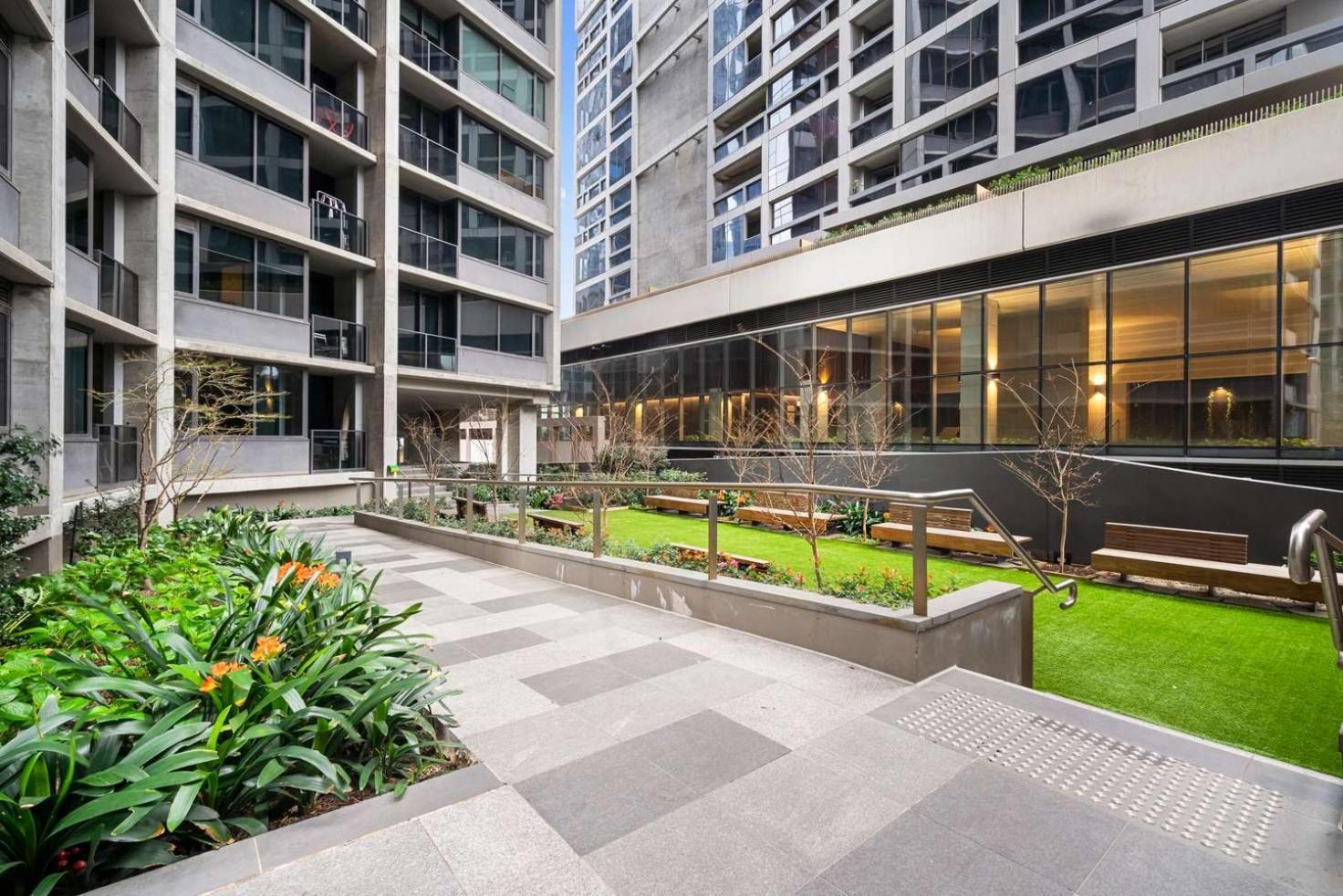 Apartment Readyset At Midtown