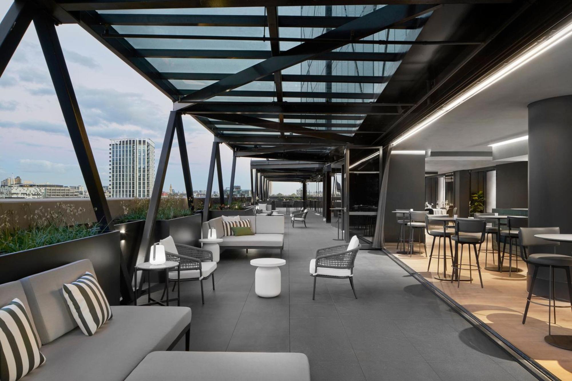 Ac By Marriott Southbank Hotel 4*