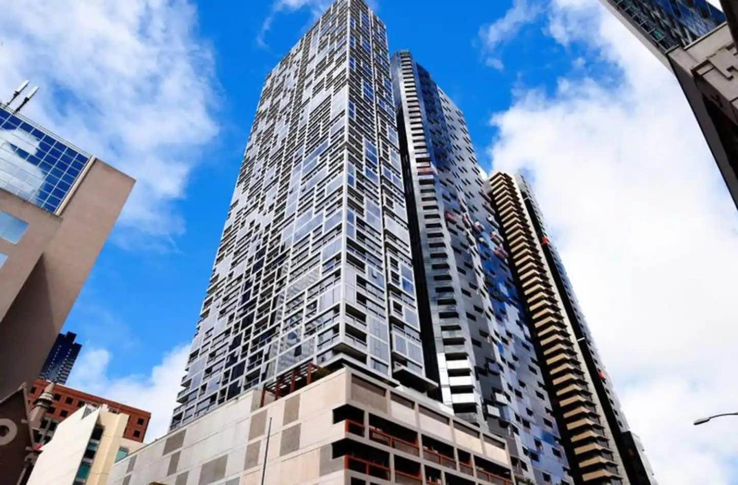 Apartment A Chic 2br Near Southern Cross Views *